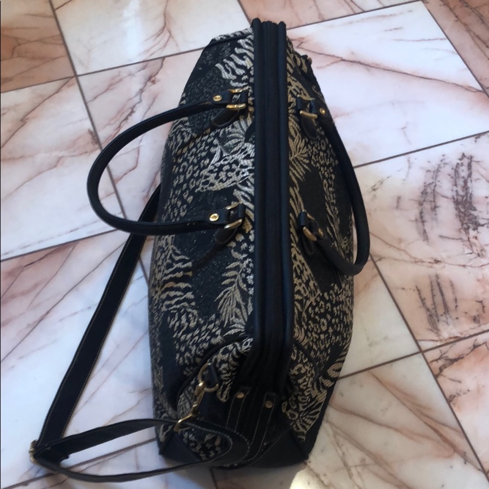Duffle Bag Gold and Black - Picture 2 of 8